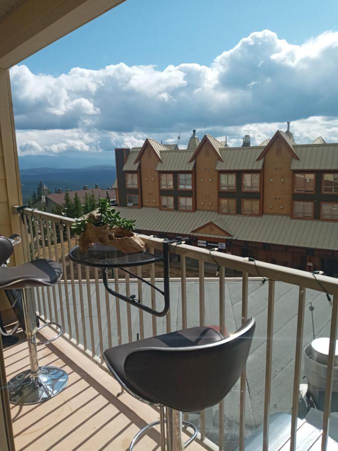 Village Center 2 Bedroom Condo Big White Exterior foto